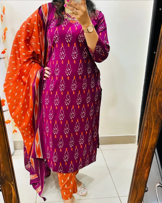 Elegant  Ikat Print Suit Set for Women